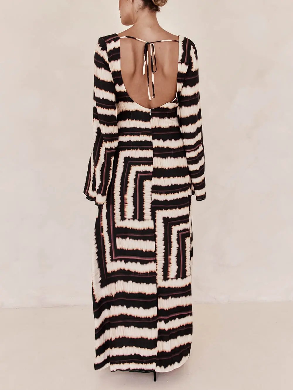 Flattering V-Neckline Unique Printed V Tie Ring Maxi Dress Olympus London