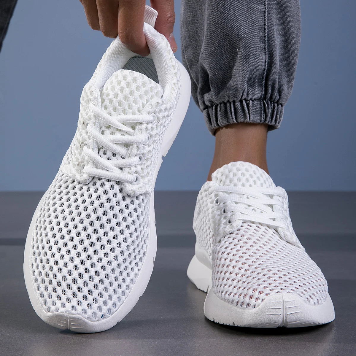 Aero Mesh Sneaker