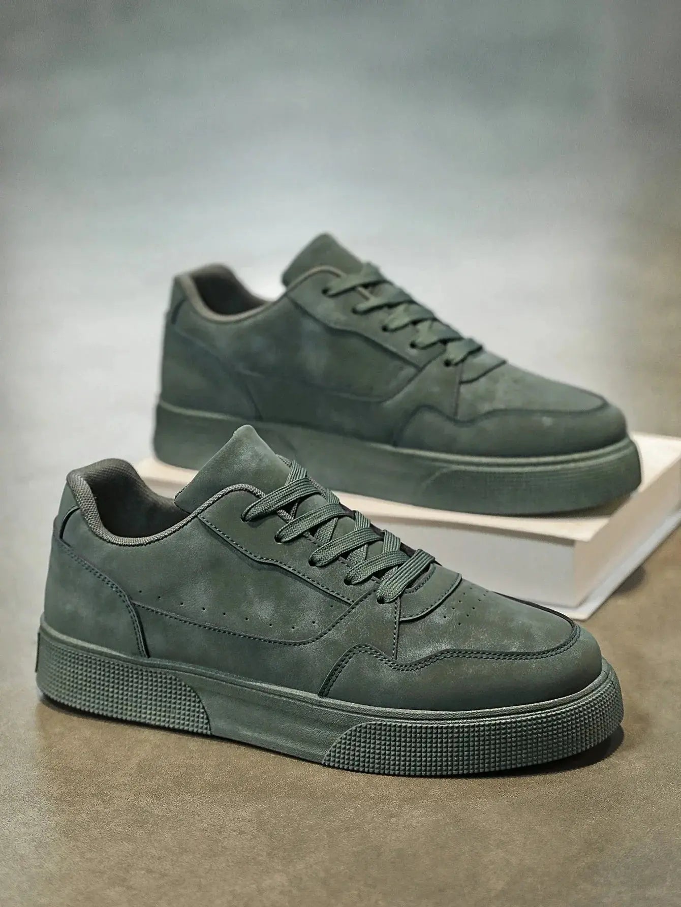 Valen Suede Sneaker The Belfaire